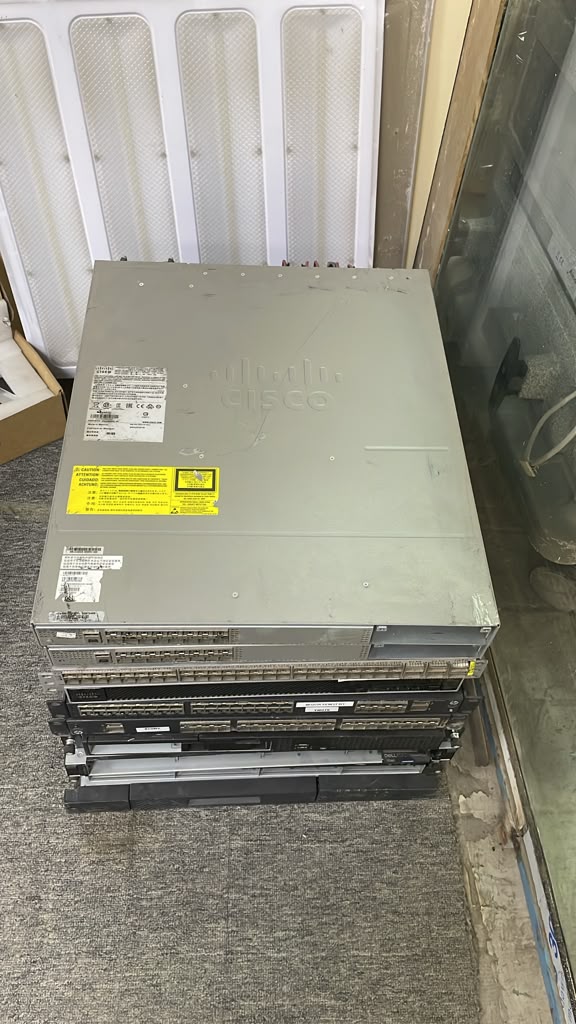 CISCO SERVER & NETWORKING EQUIPMENT